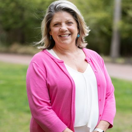 Sandra Reiniger Headshot